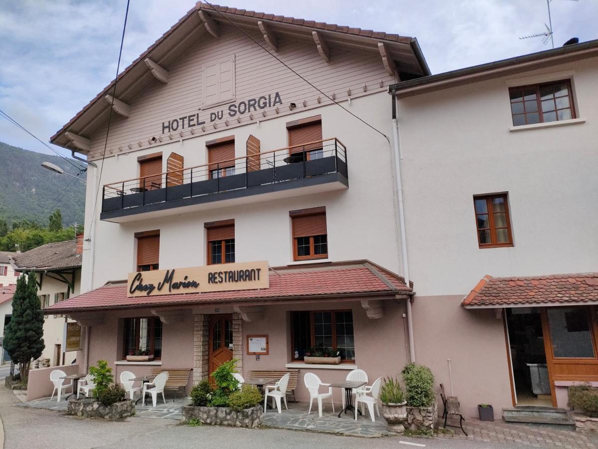 Hotel-Restaurant Le Sorgia Бельгард-сюр-Валзерин Экстерьер фото