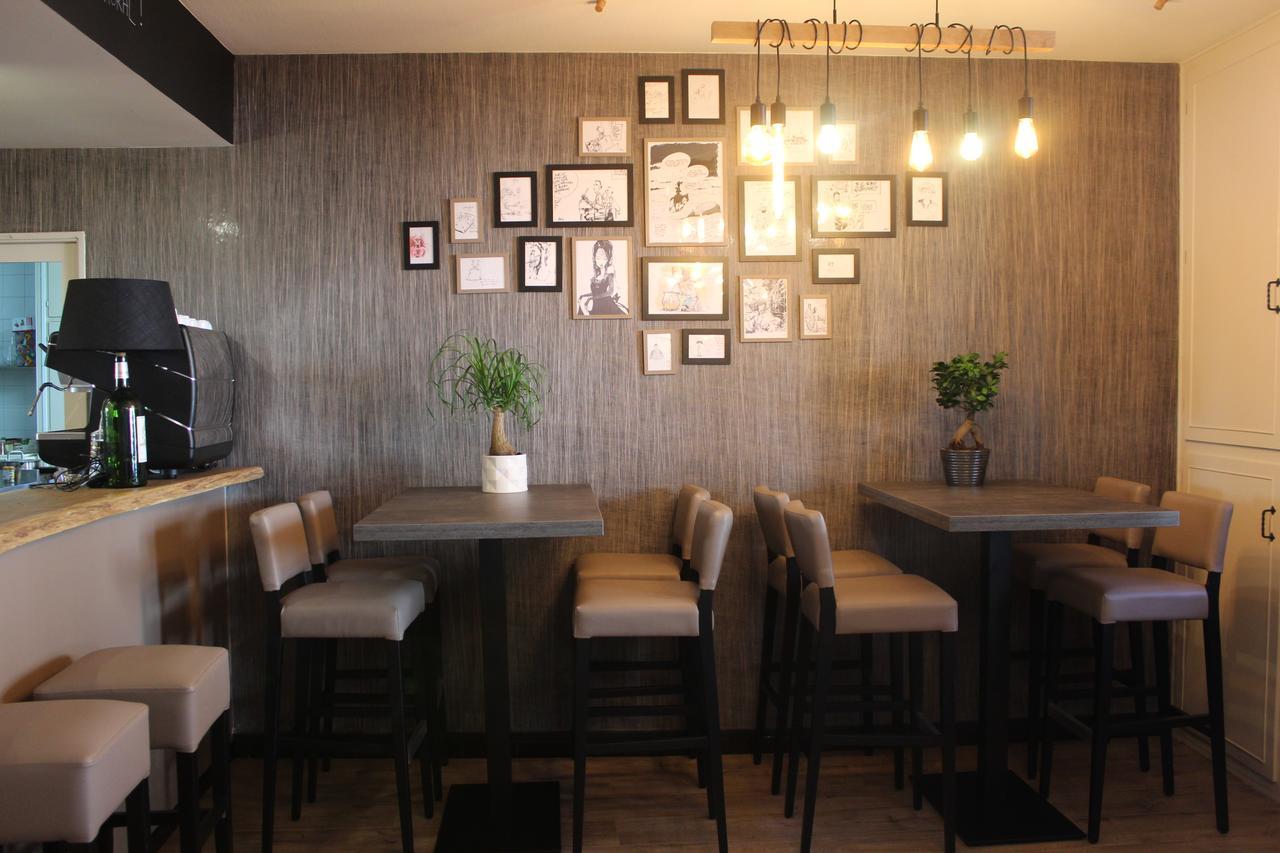 Hotel-Restaurant Le Sorgia Бельгард-сюр-Валзерин Экстерьер фото